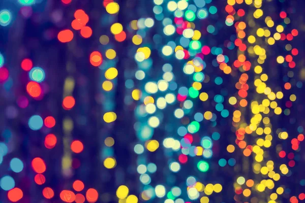 Χριστουγεννιάτικες Γιρλάντες Bokeh Defocused Πολύχρωμα Φώτα Αφηρημένη Φόντο Διακοπών — Φωτογραφία Αρχείου