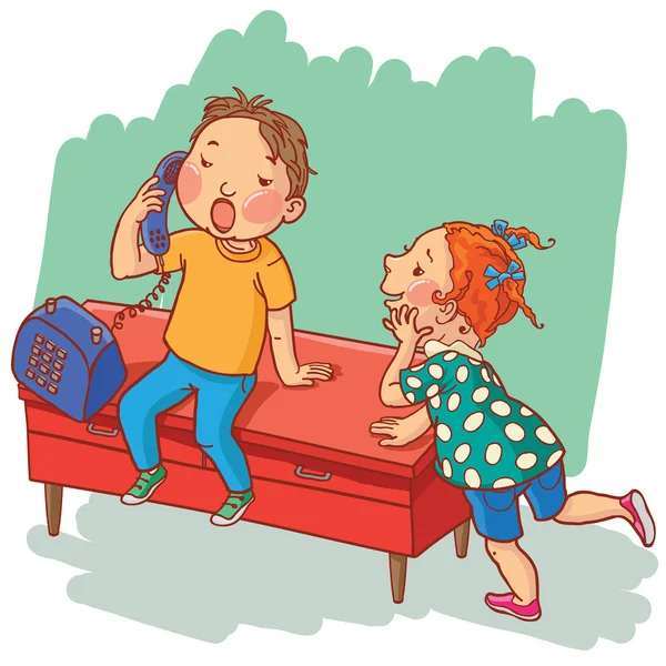 Telefonla konuşurken çocuk