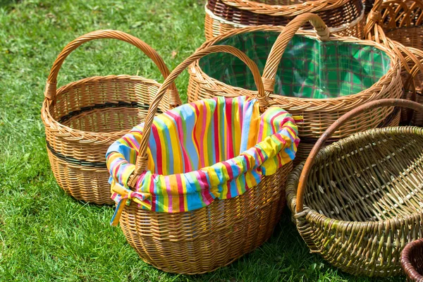 Wicker Baskets At Market — Stock Photo, Image