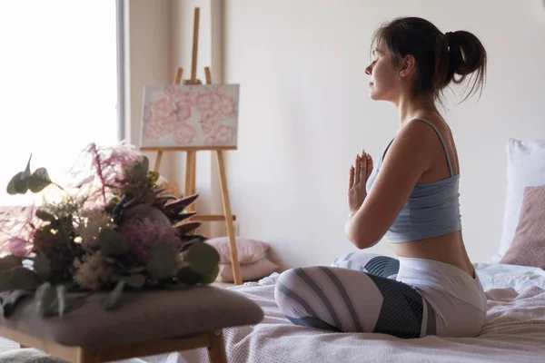 Woman Youga Pilates Exercise Home She Sportswear Using Mat Slim — Stock Photo, Image