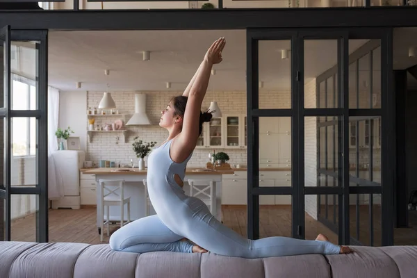 Woman Youga Pilates Exercise Home She Sportswear Using Mat Slim — Stock Photo, Image