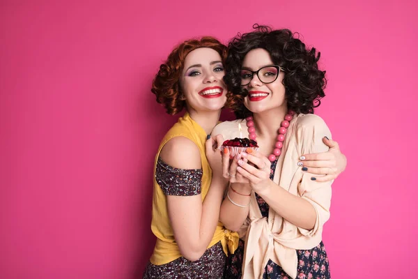 Deux Mignonnes Amies Femme Ressemblant Des Comptables Nerds Debout Sur — Photo