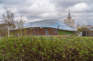 2021 baharında Moskova 'daki Zaryadye Parkı