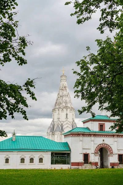 Temple Kolomenskoye Park Moscow Spring 2021 — Stock Photo, Image