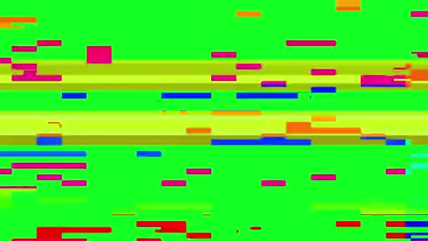 Schermo verde. Glitch ed effetto VHS. Effetto glitch del rumore pixel digitale su uno schermo verde. Errore di sistema. I problemi del segnale video della TV degli anni '80 e le interferenze sullo schermo. — Video Stock