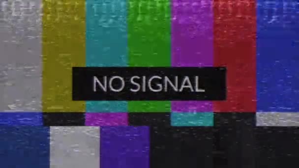 Žádný signál. Starý CRT TV test vykreslování barev s textem - NO SIGNAL. Barvy SMPTE s efektem VHS. Technické problémy s barevným pruhem SMPTE. — Stock video