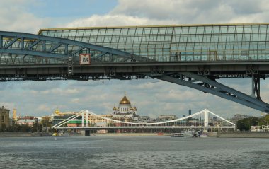 Moskova. Merkezi. Nehirden Moskova görüntülemek.
