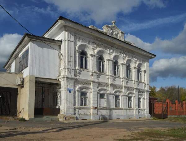 Antigua casa en Chkalovsk — Foto de Stock