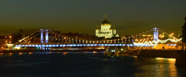 Vy över natt Moskva. Krymsky Bridge. — Stockfoto