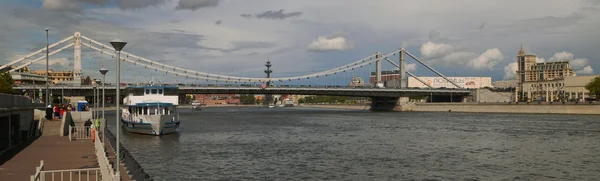 Mosca. Al centro. Vista dal fiume Mosca . — Foto Stock