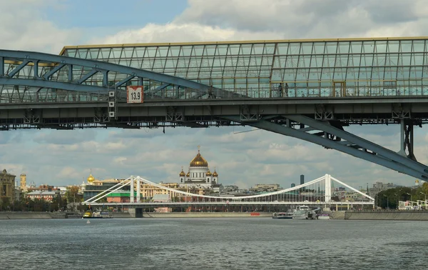 Moskou. Centrum. Uitzicht vanaf de rivier Moskou. — Stockfoto
