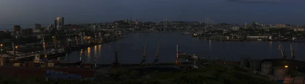 2020 Rússia Primorye Panorama Noite Vladivostok Vista Baía Zolotoy Rog — Fotografia de Stock