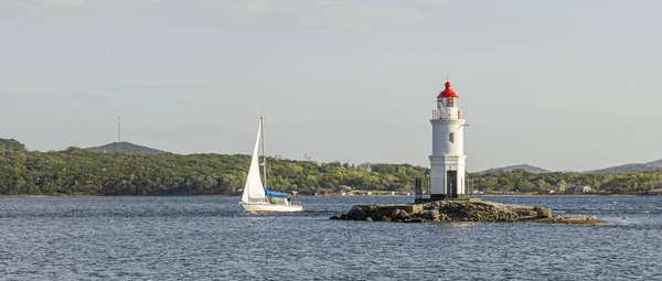 Russie Vladivostok Phare Tokarevskaya Koshka Dans Détroit Vostochny Bosphor — Photo