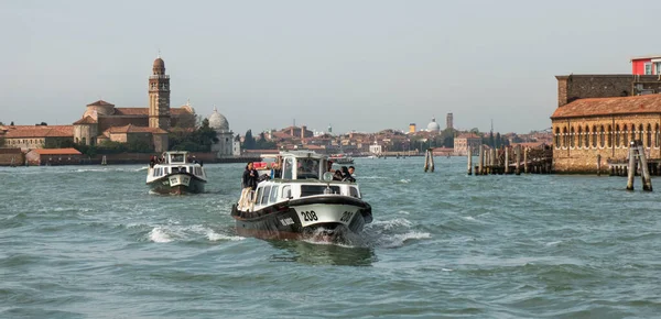 2019 Italia Venecia Vaporetto Laguna Cerca Isla Murano — Foto de Stock