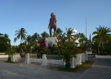 Filipinler. Mactan Island.Lapu-Lapu anıt