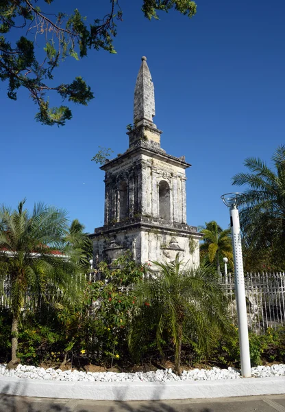 Philippines.Mactan Island.Fernand Magellan památník. — Stock fotografie
