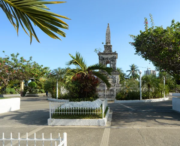 Filipinas.Isla Mactán.Monumento a Fernand Magallanes . — Foto de Stock