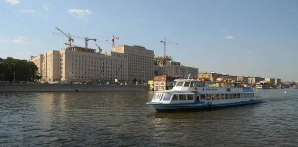 Moskau. Zentrum. Blick vom Fluss Moskau. — Stockfoto