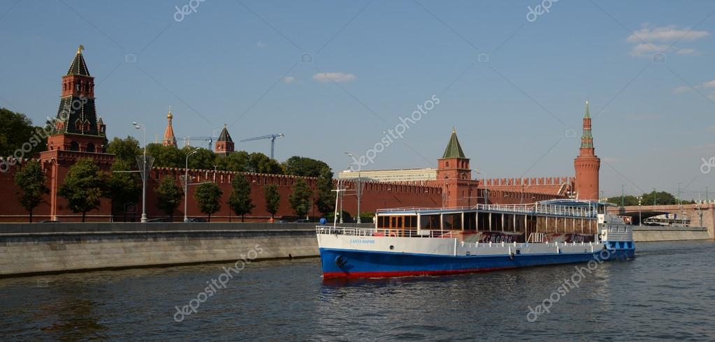Moscow. Center. View from the river Moscow. — Stock Editorial Photo ...