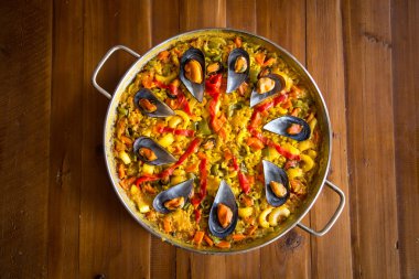 Paella midye ile