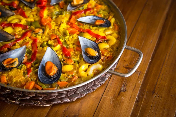 Paella midye ile