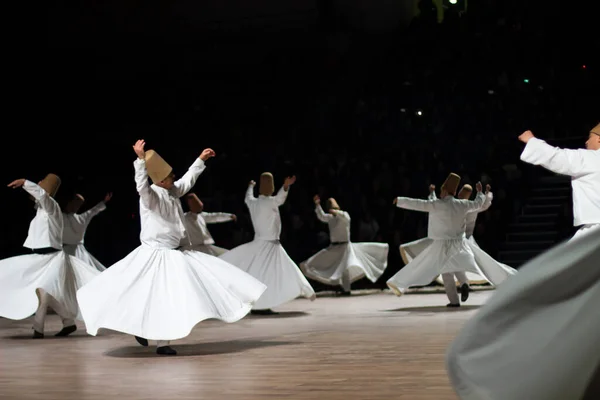 Les Derviches Jouent Sur Scène Pour Mevlana — Photo