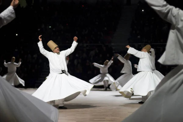 Dervishové Vystupují Pódiu Pro Mevlana — Stock fotografie