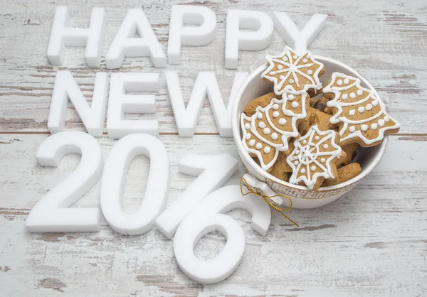 Nieuwjaar peperkoek cookies samenstelling decoraties — Stockfoto