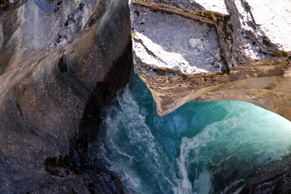 Turquoise Water Flowing Rocks Mistaya Canyon Banff National Park — Stock Photo, Image