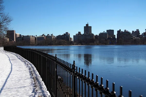 Upper East Side New York City Bakom Den Ikoniska Reservoaren — Stockfoto