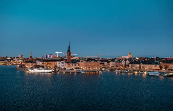 Stockholm 'ün Eski Şehir Mimari İskelesi' nin manzarası. Gamla Stan