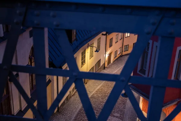 Sodermalm, Stockholm 'de Dar Sokak. İsveç. Cobblestone Caddesi..