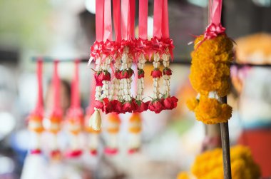 çiçek çelenk Tayland piyasada