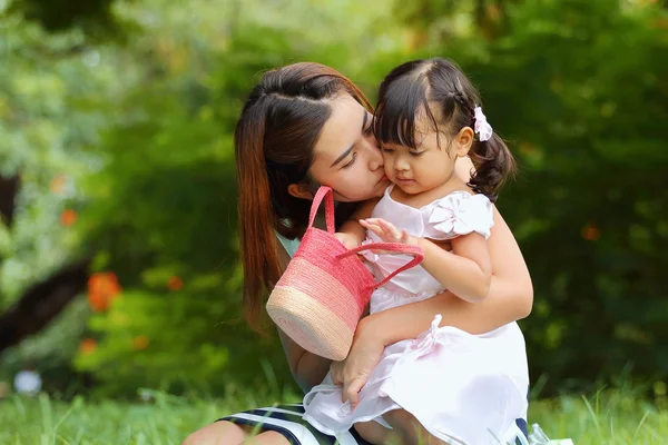 Asian family — Stock Photo, Image