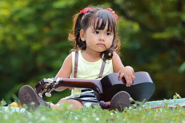 Asiatisches Mädchen — Stockfoto