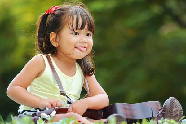 Asiatisches Mädchen — Stockfoto