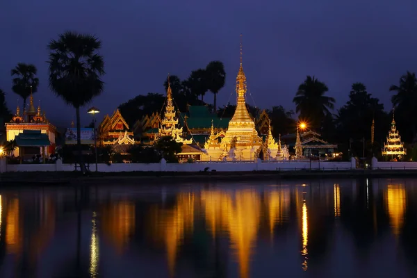 Tailandia templo —  Fotos de Stock