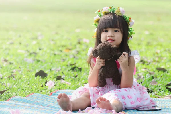 Asiatisches Mädchen — Stockfoto