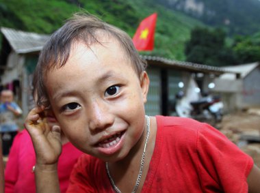 Hmong çocuk
