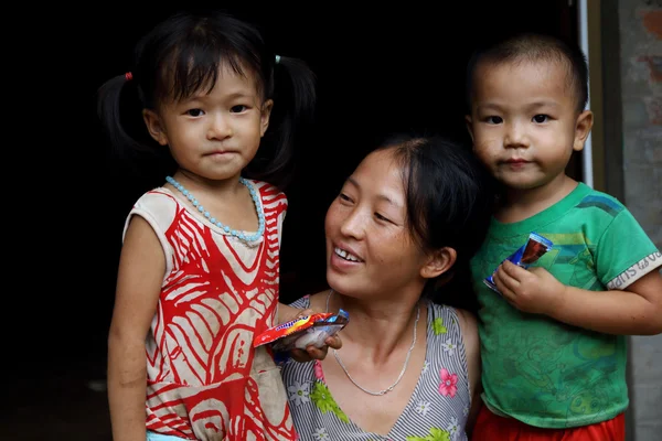 Familia Hmong —  Fotos de Stock