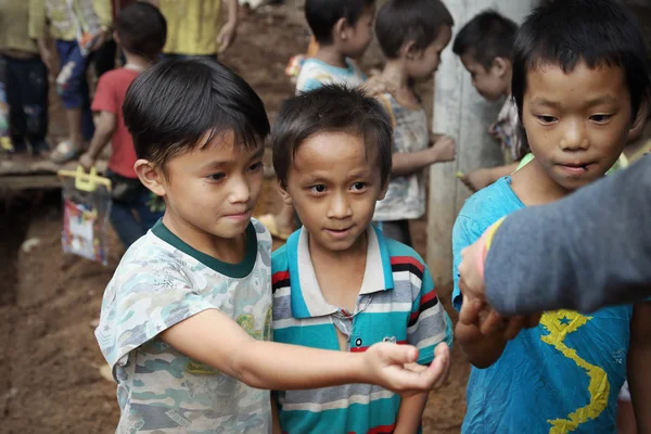 Niños hmong —  Fotos de Stock