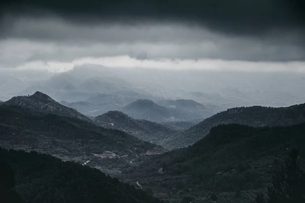 Vista Paisagem Nebulosa Montanha — Fotografia de Stock