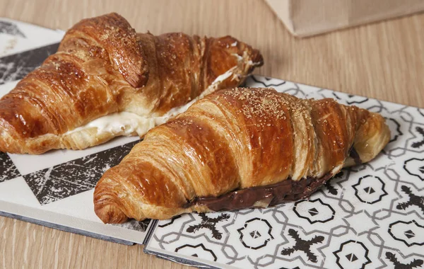 Croissants Filled Sweet Chocolate White Chocolate — Stock Photo, Image