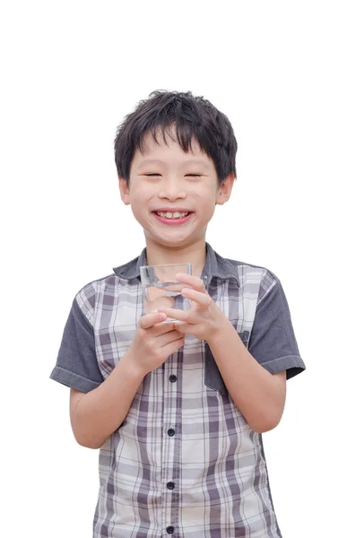 Junge trinkt Wasser über Weiß — Stockfoto