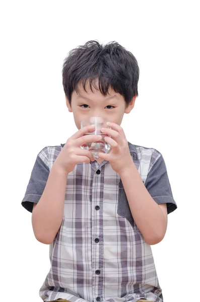 Ragazzo bere acqua su bianco — Foto Stock