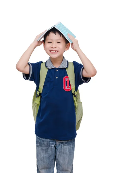 Школьник с рюкзаком на белом — стоковое фото