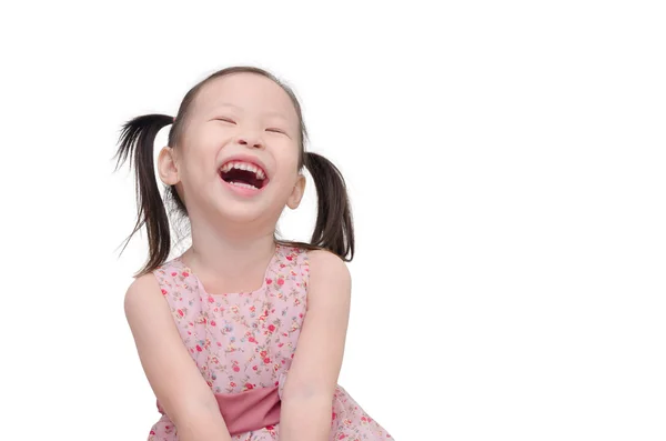 Küçük kız beyaz üzerinde gülüyor — Stok fotoğraf
