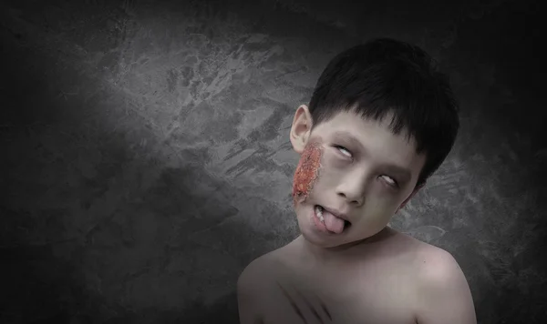 Joven chico en zombie conforman — Foto de Stock