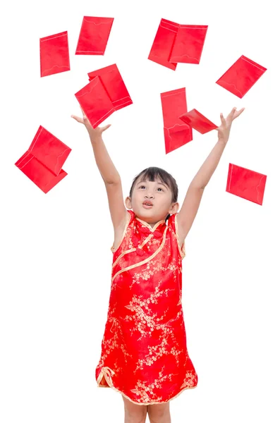 Girl receive red packet money from above — Stock Photo, Image