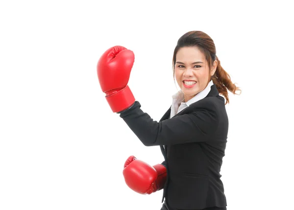 Asiática mujer de negocios con guantes de boxeo punzonado aislado en whi — Foto de Stock